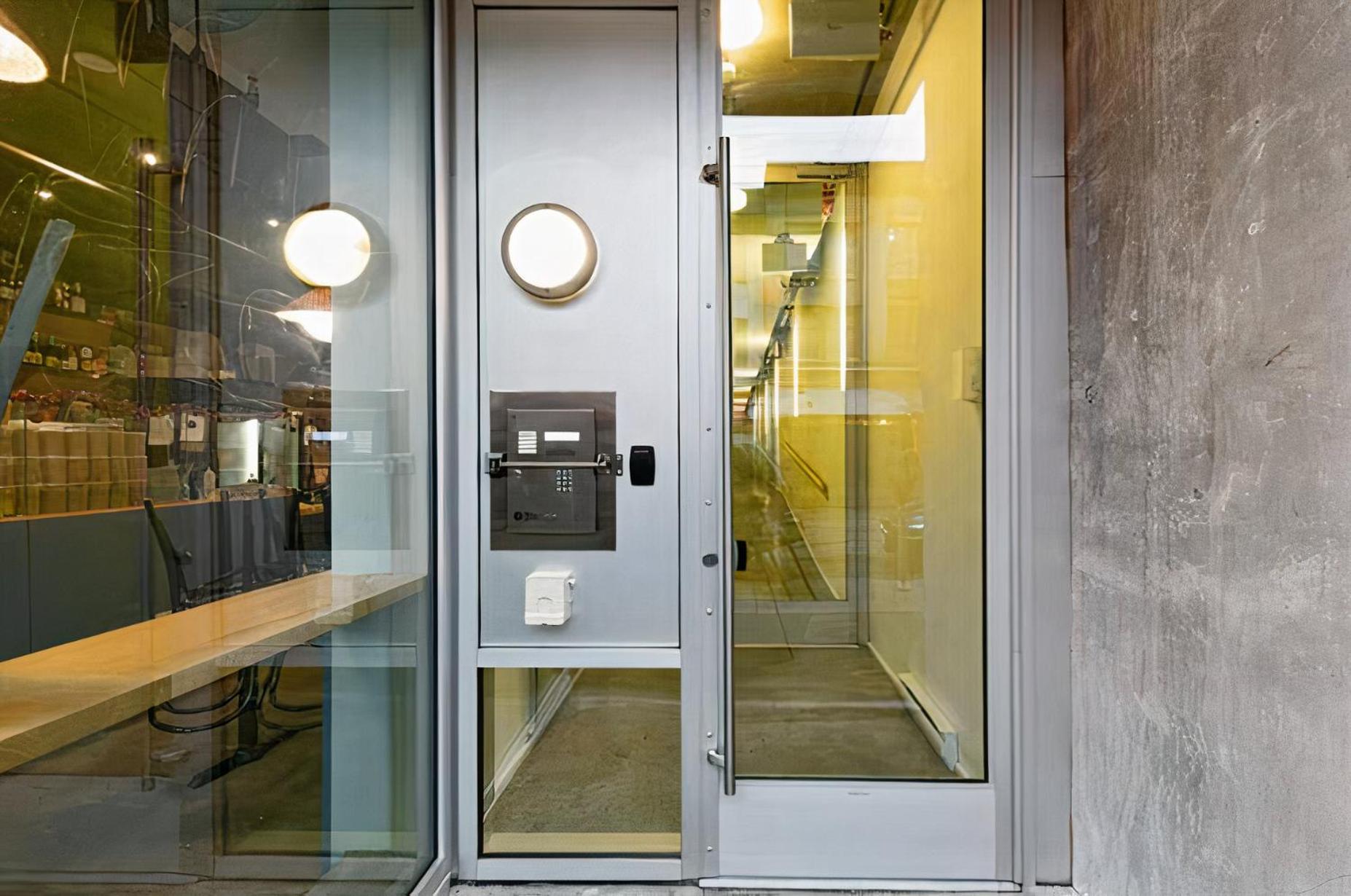 Modern, Bright & Central 1-Bed Downtown Apt Close To Rogers Arena Vancouver Kültér fotó